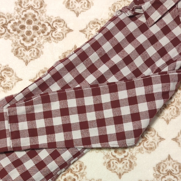 2 Very Nice Flannels.  Red and Green Plaid &  Burgundy And Gray Checked. - Picture 8 of 10